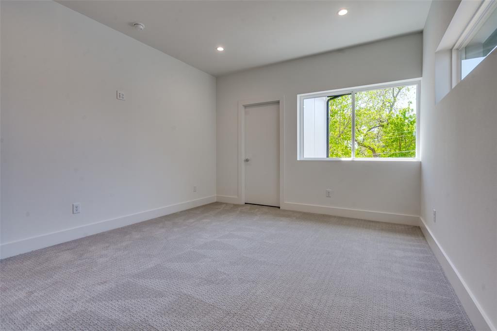 HAL MOSELEYS - Residential