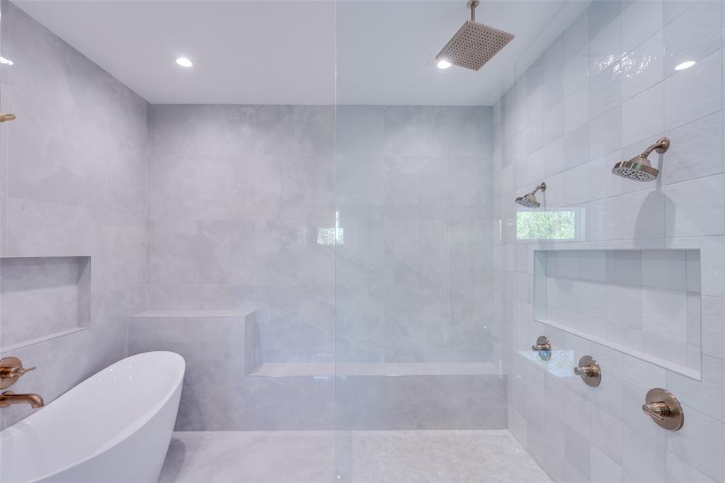 HAL MOSELEYS - Residential