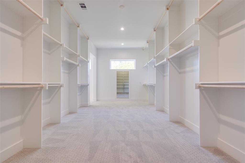 HAL MOSELEYS - Residential