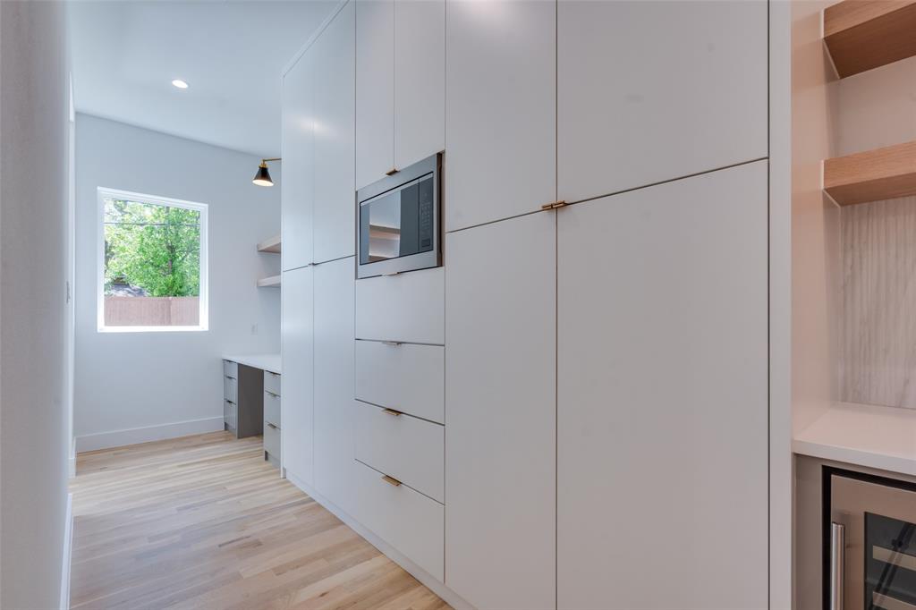 HAL MOSELEYS - Residential