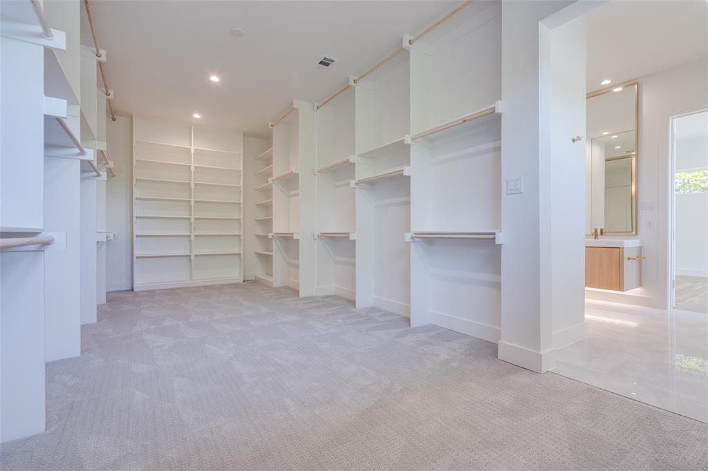 HAL MOSELEYS - Residential