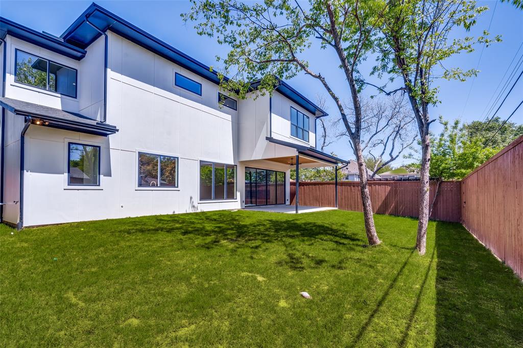 HAL MOSELEYS - Residential