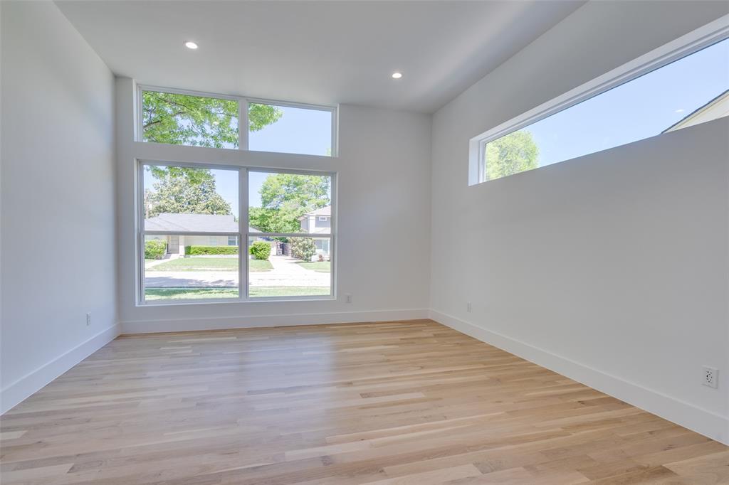 HAL MOSELEYS - Residential