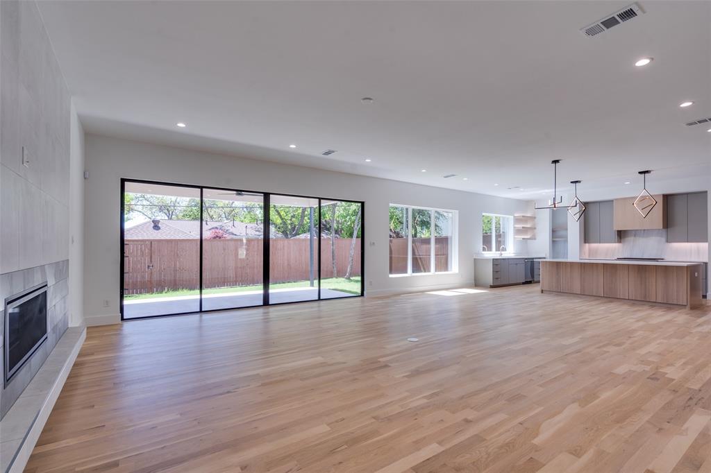 HAL MOSELEYS - Residential