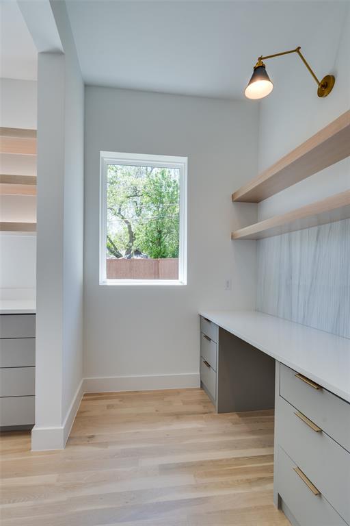 HAL MOSELEYS - Residential