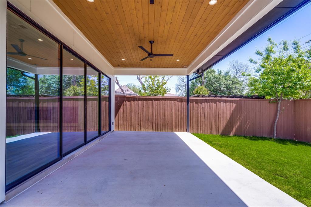 HAL MOSELEYS - Residential