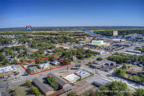 Photo of 4319 Wesley Street, Greenville, TX 75401 (MLS # 21326355)