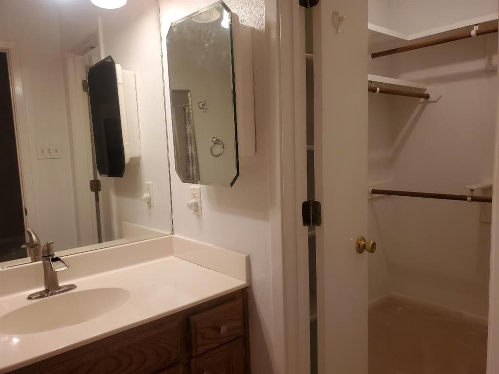 Holly Lake - Residential