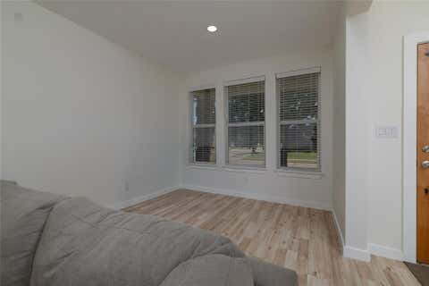 Tiny photo for 66 Lucas Lane, Edgecliff Village, TX 76134 (MLS # 21340243)