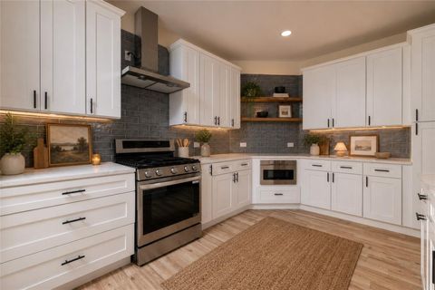 Tiny photo for 66 Lucas Lane, Edgecliff Village, TX 76134 (MLS # 21340243)