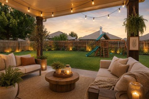 Tiny photo for 66 Lucas Lane, Edgecliff Village, TX 76134 (MLS # 21340243)
