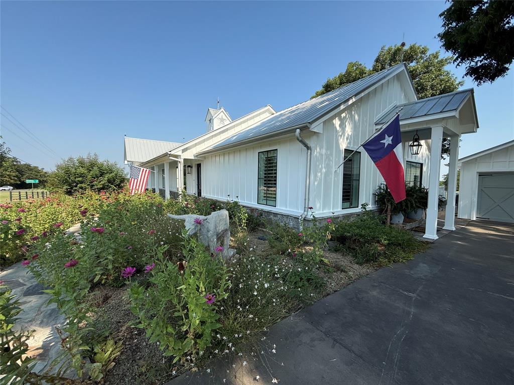 1819 Main Street