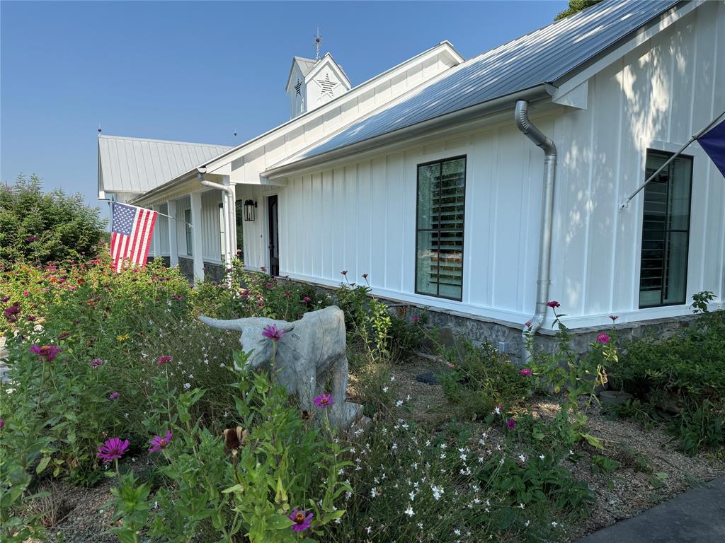 1819 Main Street