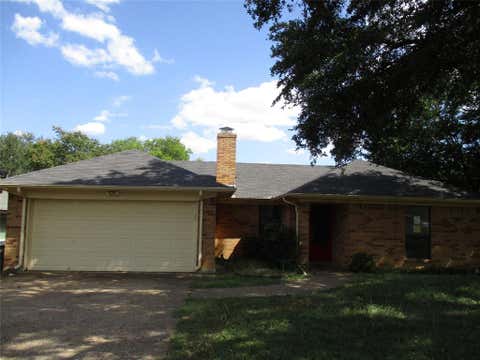 Photo of 6925 Alexandria Court, Fort Worth, TX 76133 (MLS # 21327600)