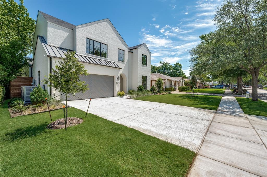3739 Park Lane
