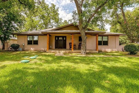 A home in Granbury