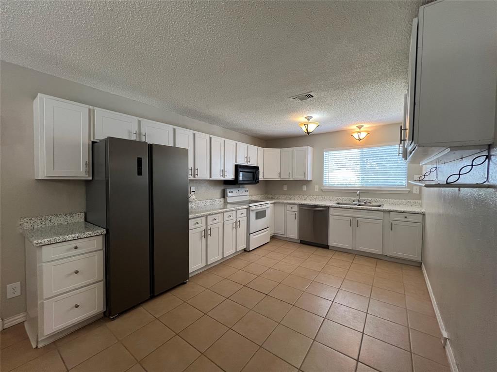 Huntington Village Add - Residential Lease