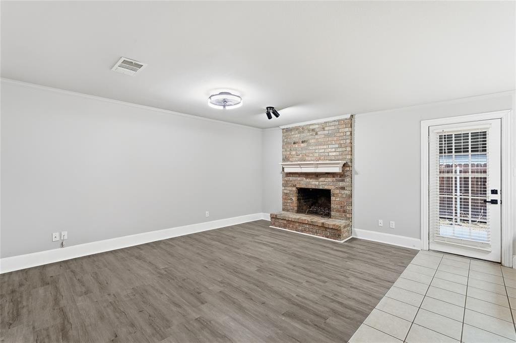 Oaks 01 - Residential