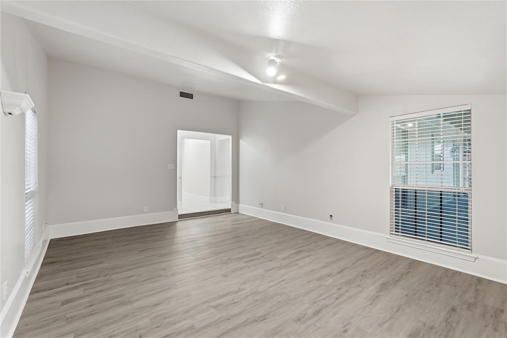 Oaks 01 - Residential