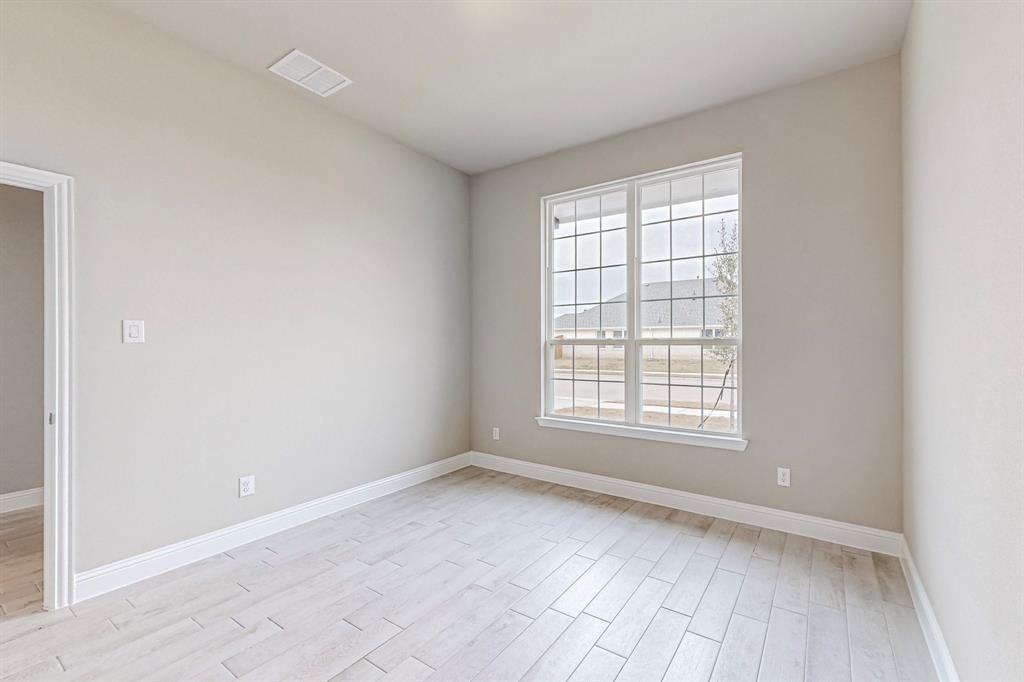 ANACAPRI PHASE 1A - Residential Lease