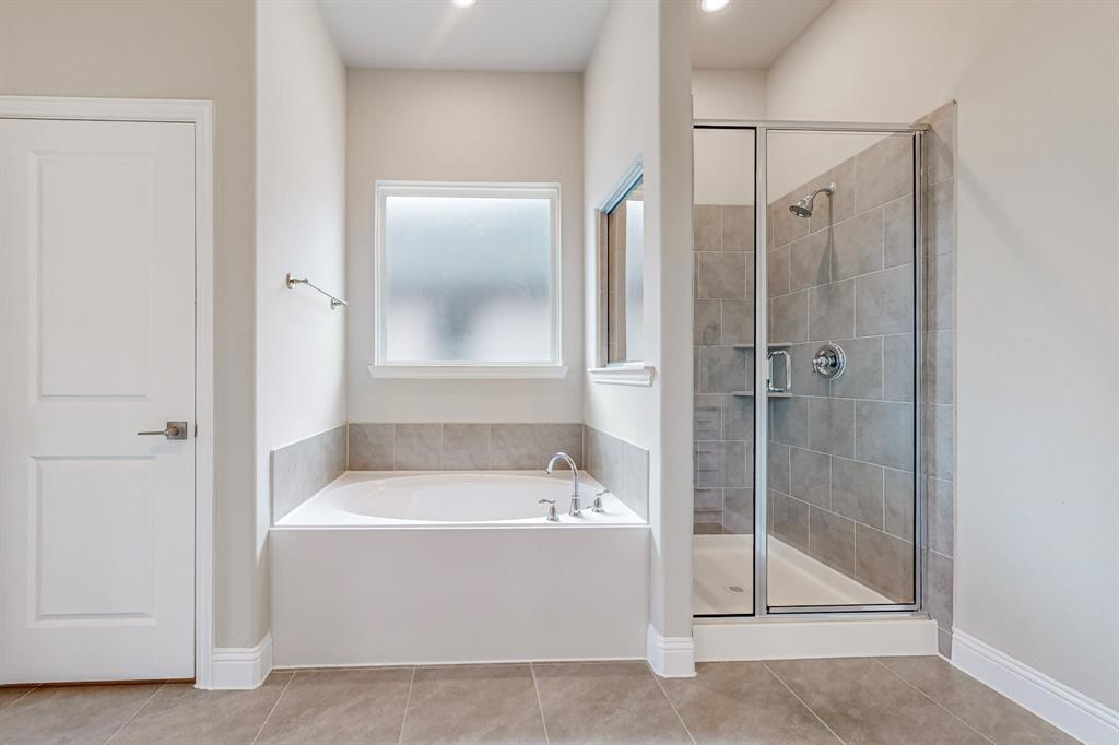 ANACAPRI PHASE 1A - Residential Lease