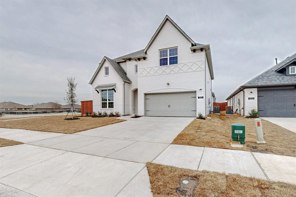 ANACAPRI PHASE 1A - Residential Lease