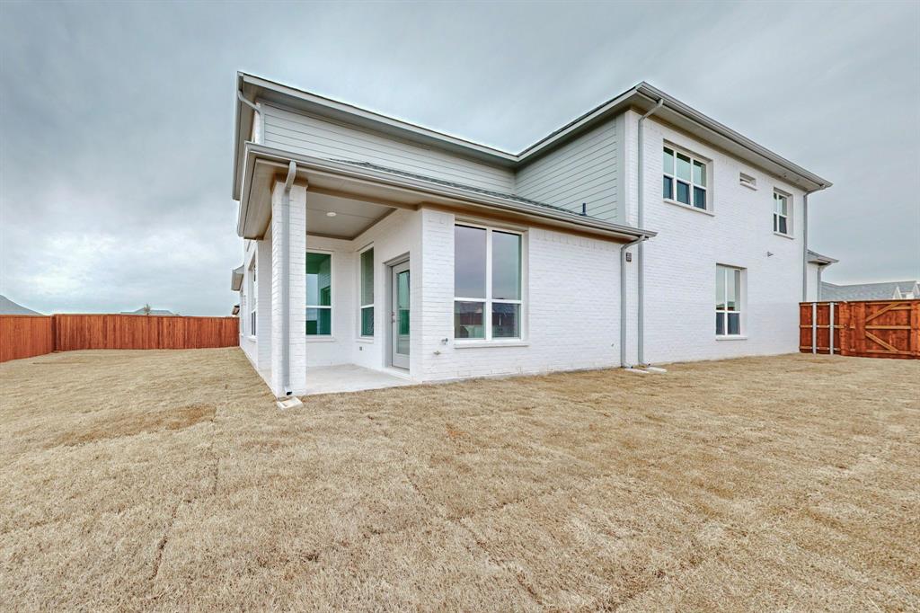 ANACAPRI PHASE 1A - Residential Lease