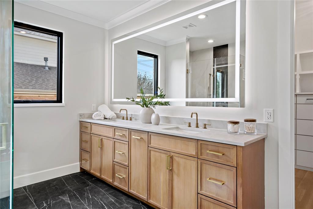 Williams-Caruth Terrace - Residential