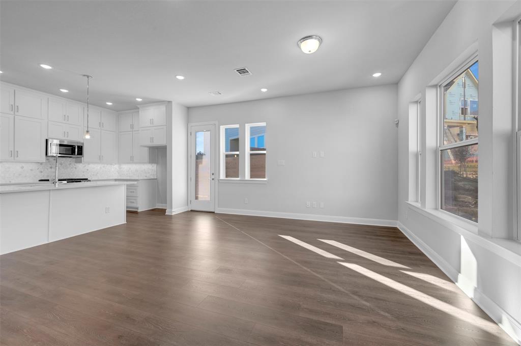 Painted Tree-Woodland West - Residential