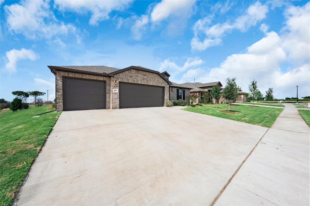 3809 Arrowchop Drive