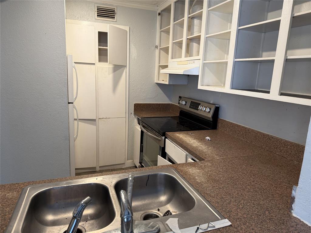 Woodhaven Condo - Residential