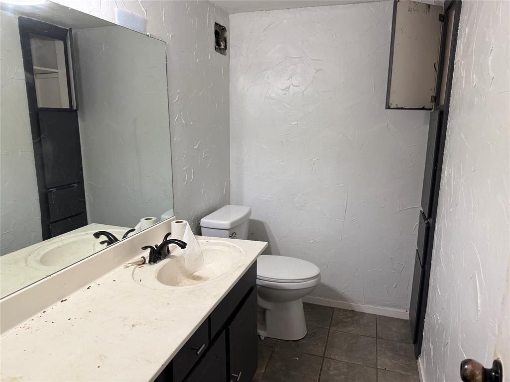 Woodhaven Condo - Residential