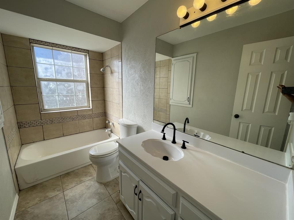 River Oaks #1 - Residential Lease