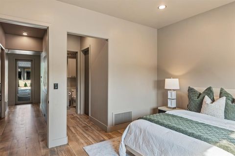 Tiny photo for 988 English Road, Rockwall, TX 75032 (MLS # 21065424)