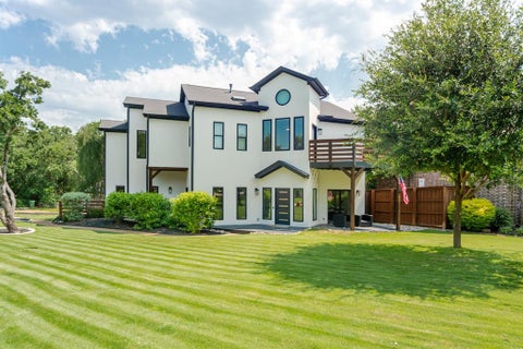 Photo of 2856 Peninsula Drive, Grapevine, TX 76051 (MLS # 21309291)