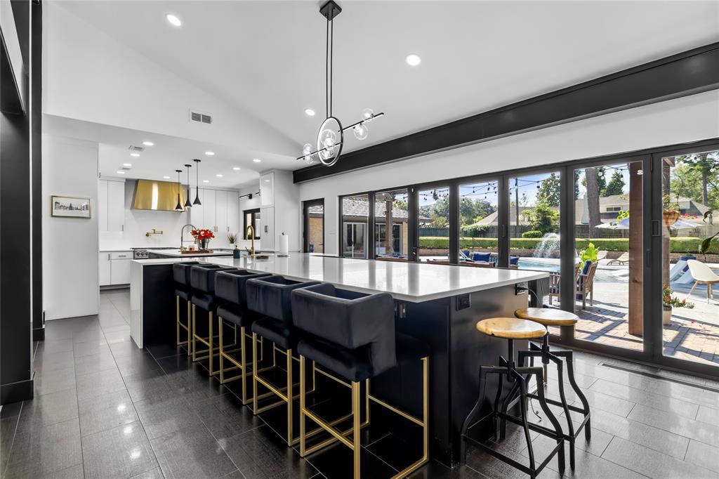 1300 Montclair Street