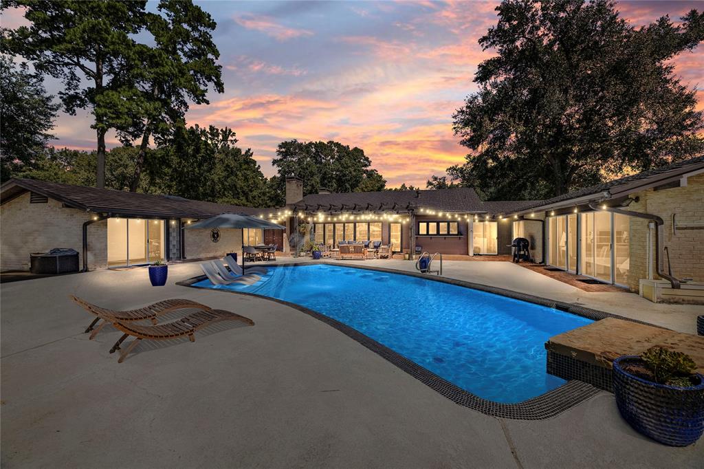 1300 Montclair Street