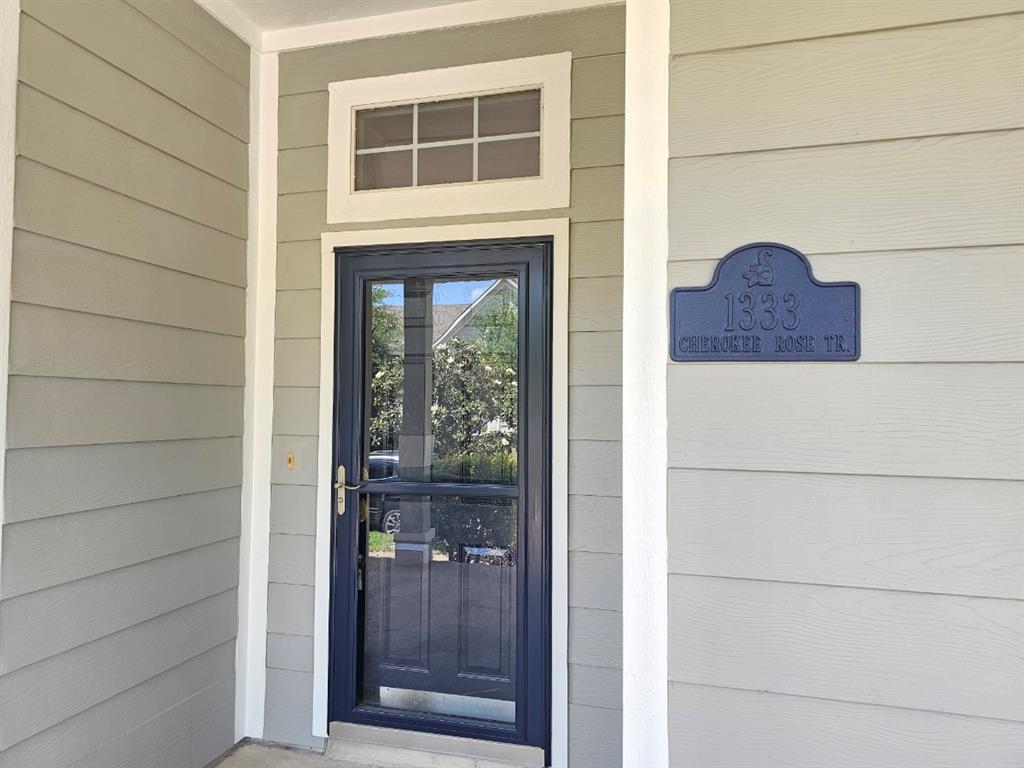 1333 cherokee rose Trail