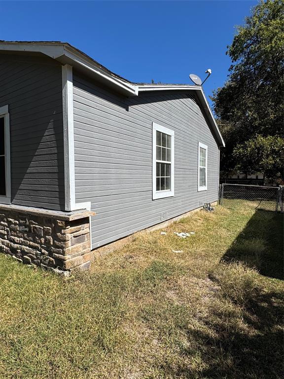 1406 Pecan