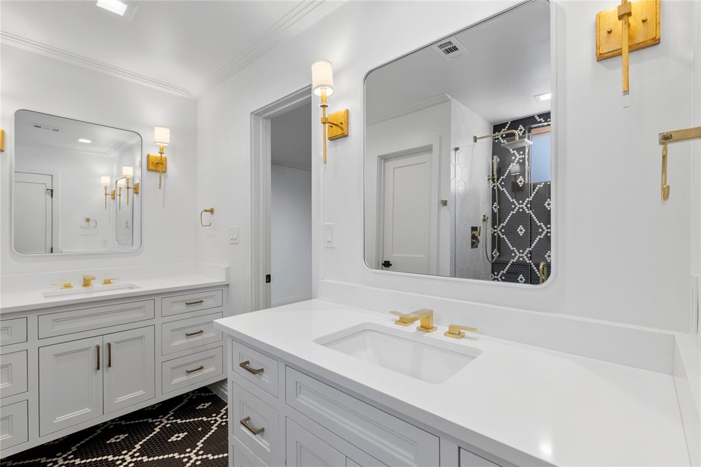 Compound Condo - Residential Lease