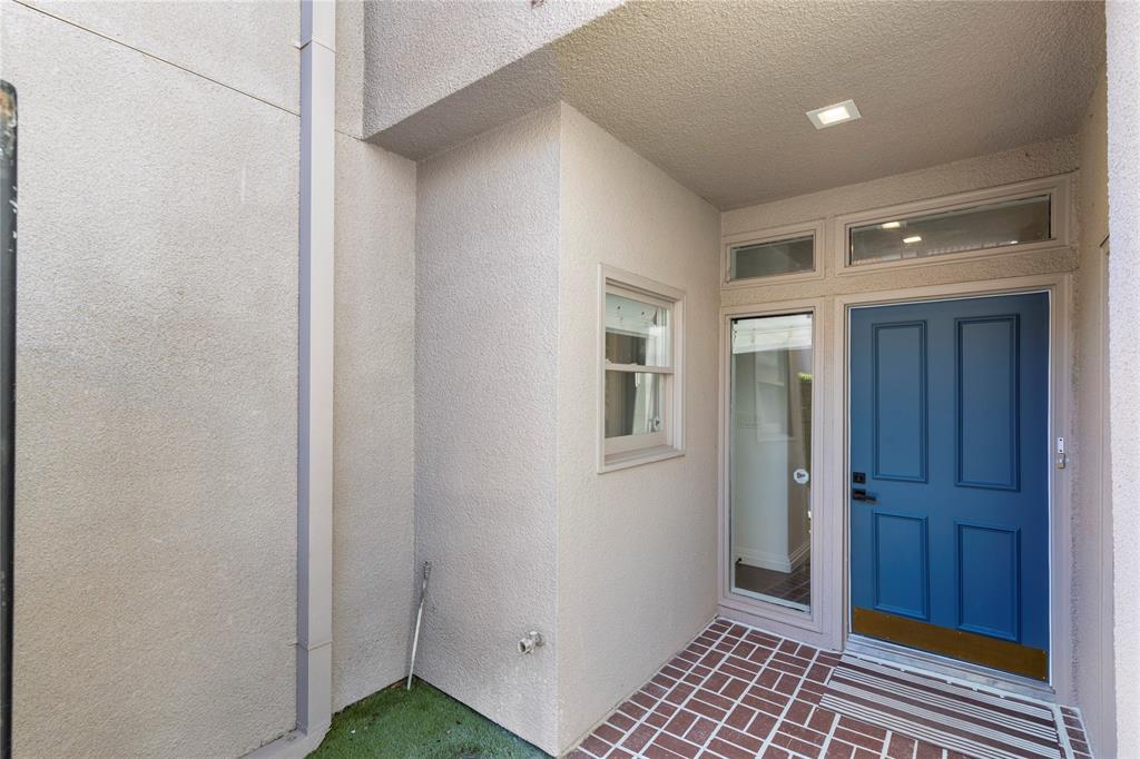 Compound Condo - Residential Lease