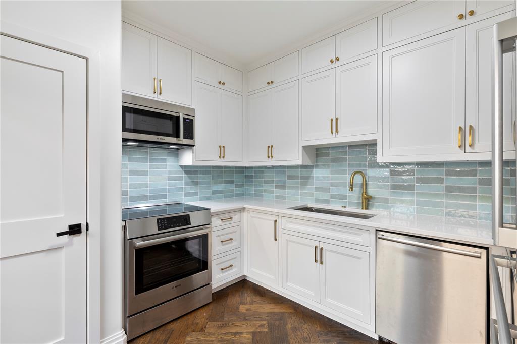 Compound Condo - Residential Lease