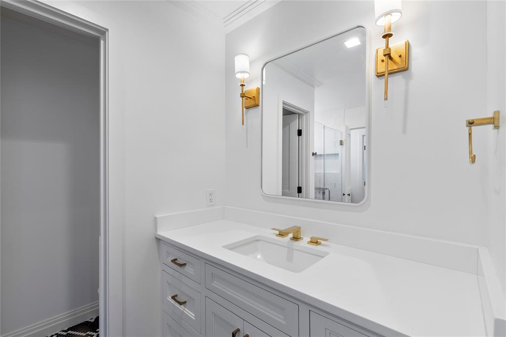 Compound Condo - Residential Lease