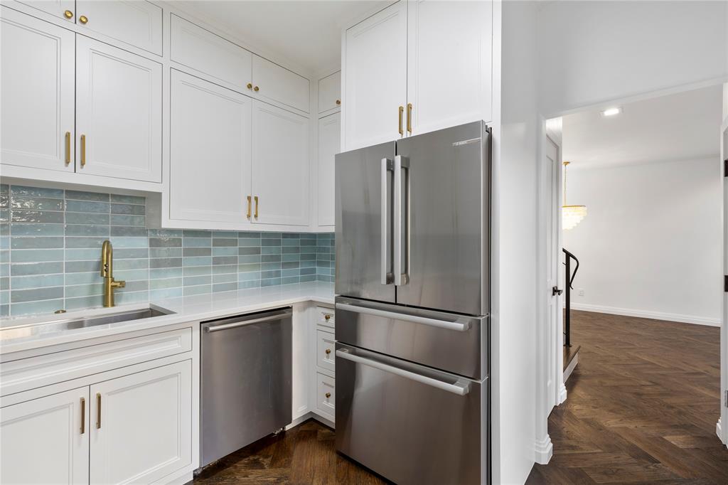 Compound Condo - Residential Lease