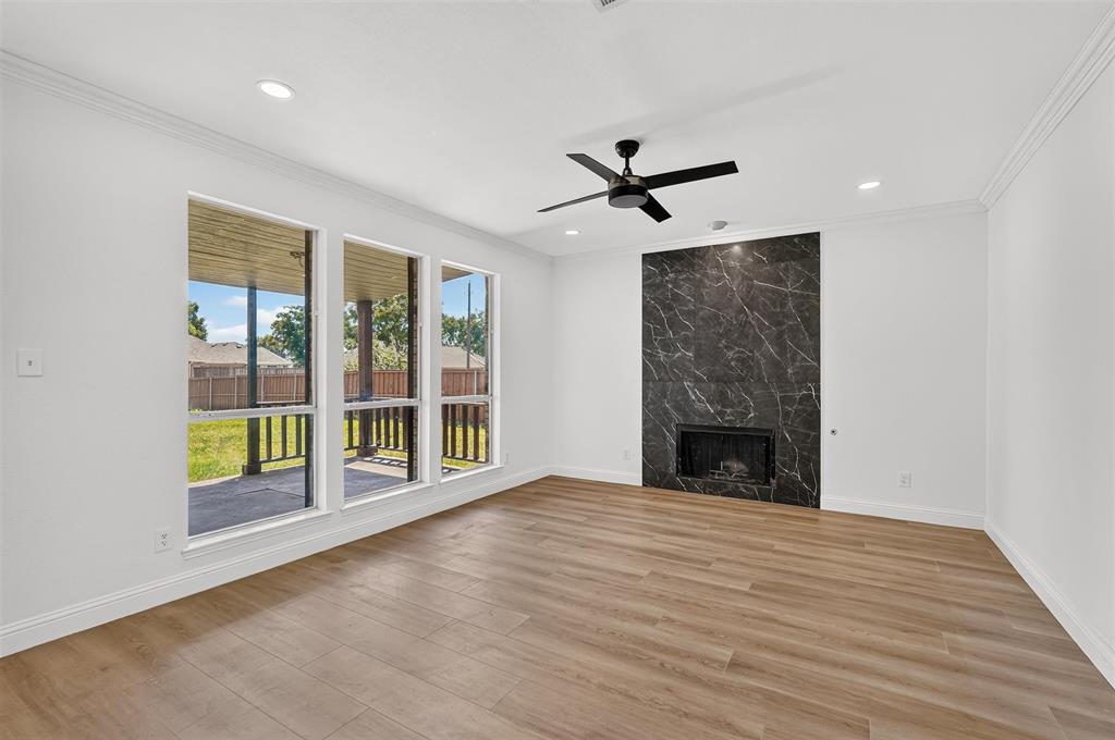 3402 Seabreeze Drive
