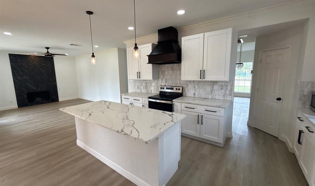 3402 Seabreeze Drive