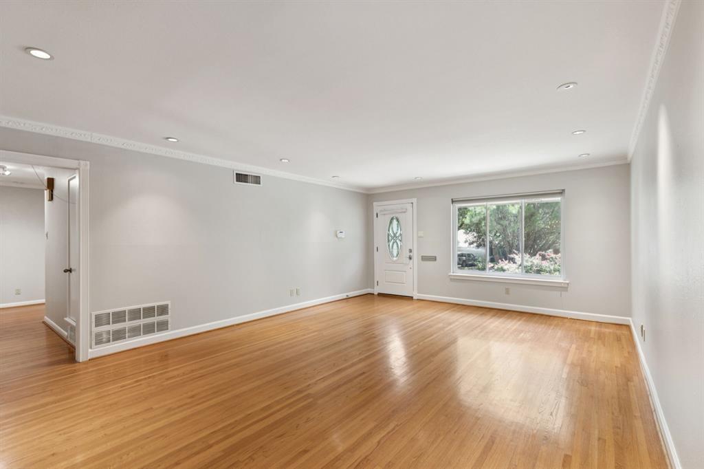 1611 Driftwood Drive