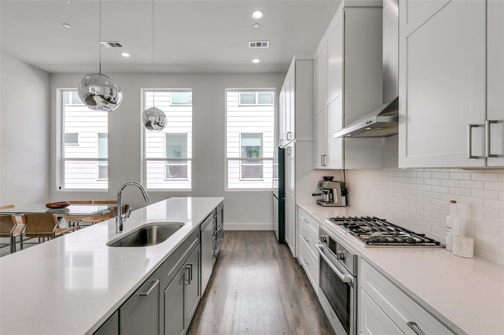 Lucas Raleigh Street - Residential Lease