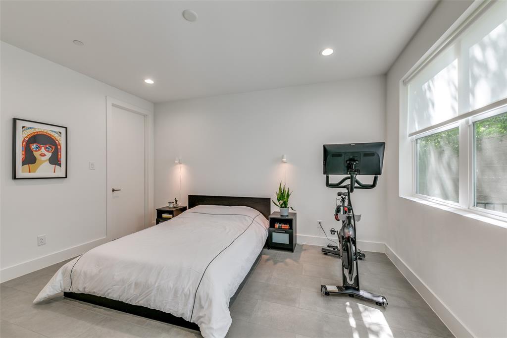 Lucas Raleigh Street - Residential Lease