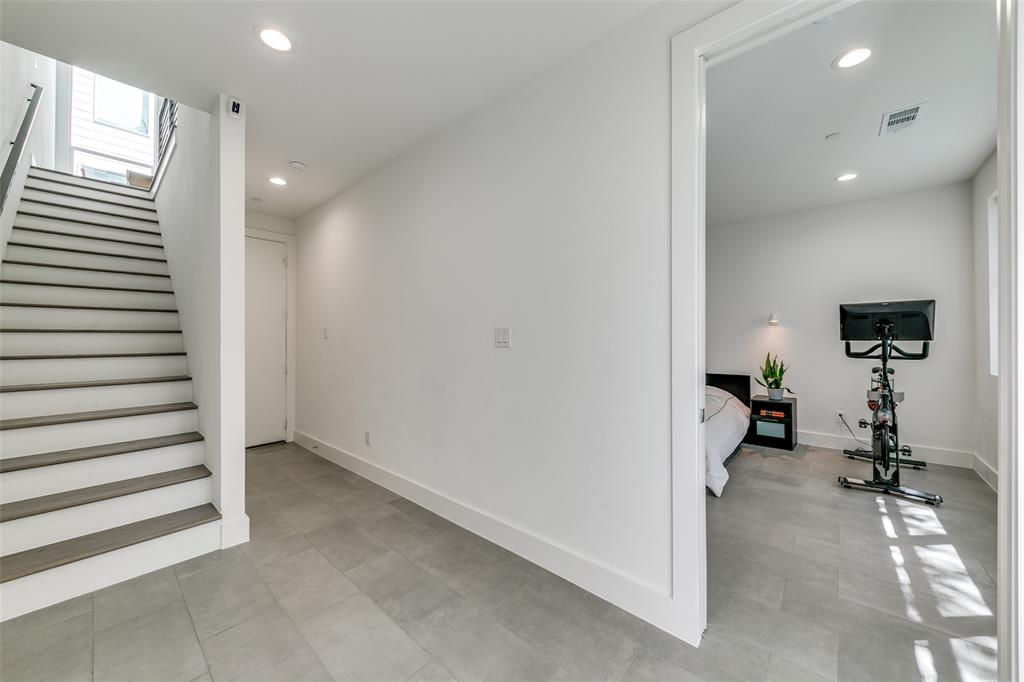 Lucas Raleigh Street - Residential Lease